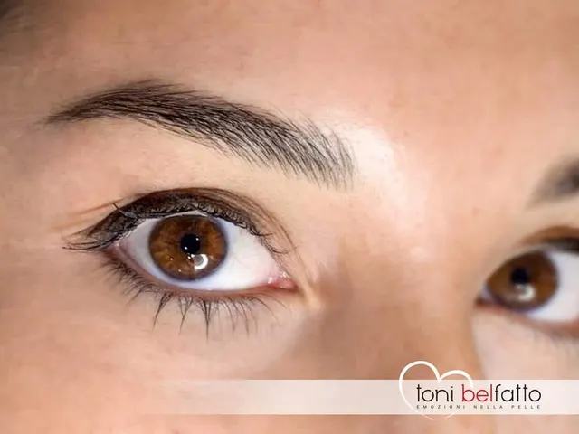 Permanent makeup eyebrows, before and after